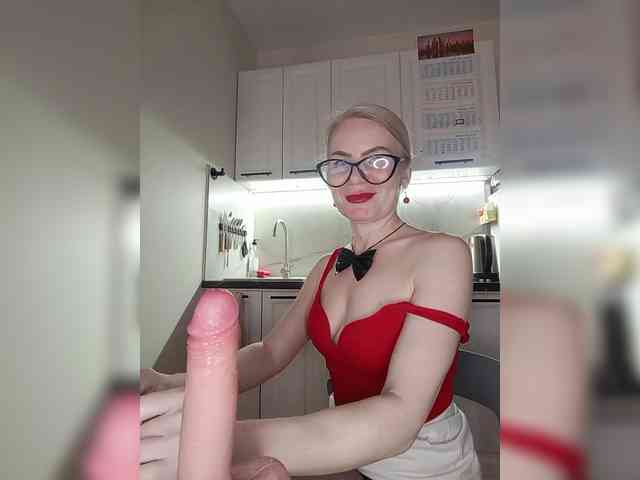 CheapSlutOnline webcam