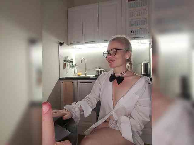 WomenS webcam