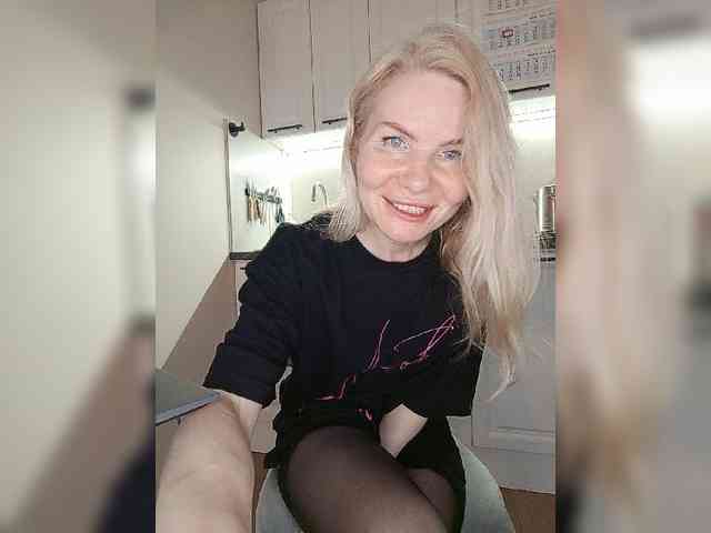 MrMrsLoungeSexBar webcam