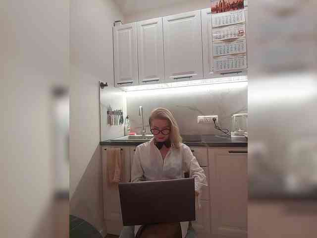 WomenS webcam