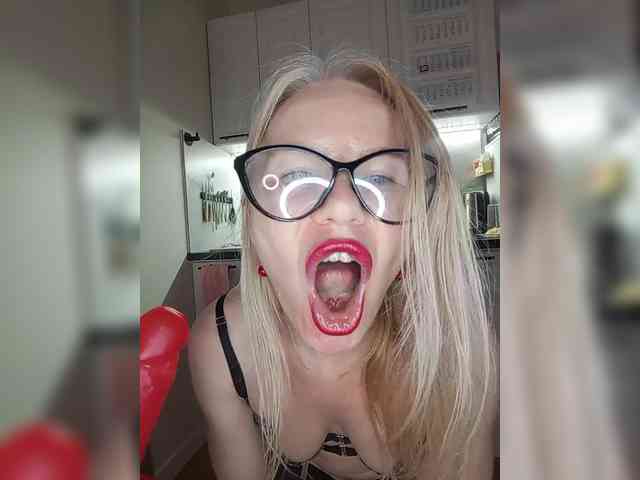 CheapSlutOnline webcam