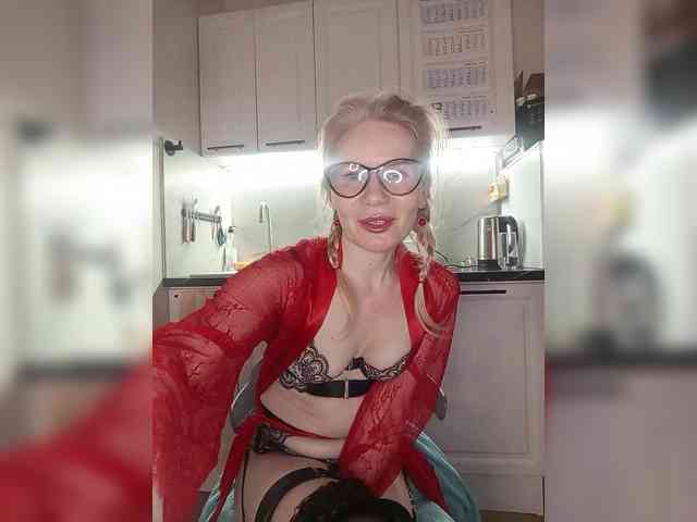 CheapSlutOnline webcam
