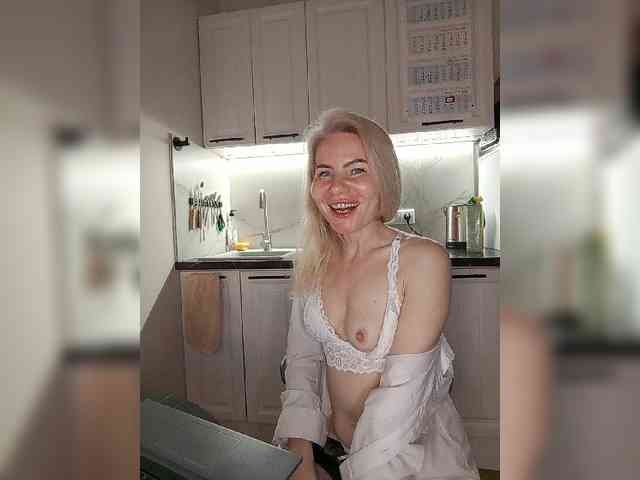 WomenS webcam