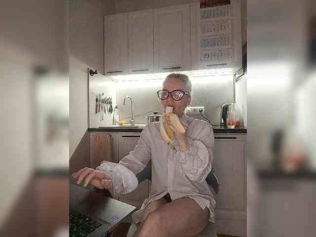 WomenS webcam