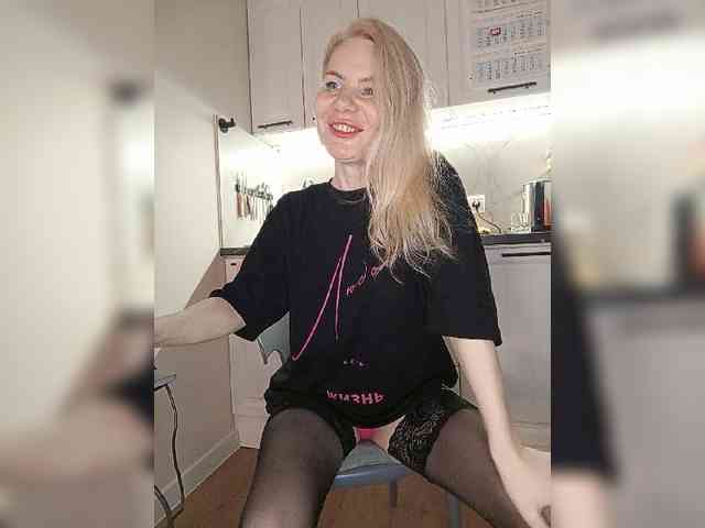 MrMrsLoungeSexBar webcam
