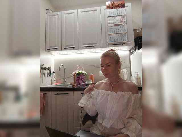 WomenS webcam