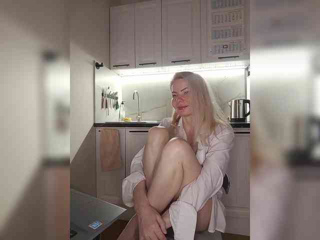 WomenS webcam