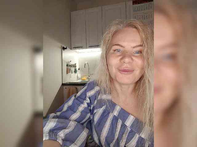 WomenS webcam