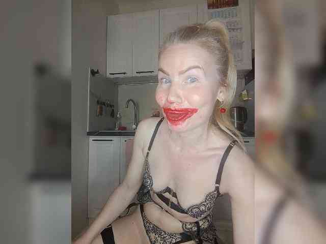 CheapSlutOnline webcam