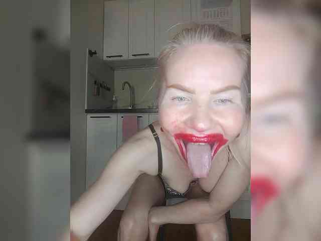 CheapSlutOnline webcam