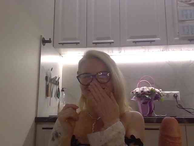WomenS webcam