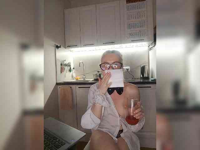 WomenS webcam