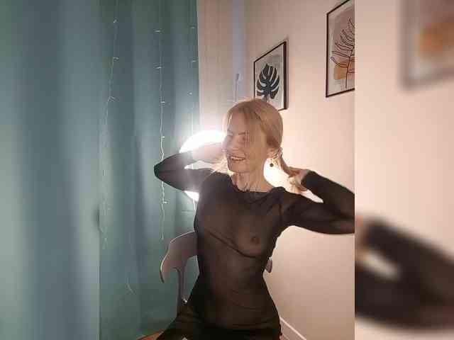 WomenS webcam