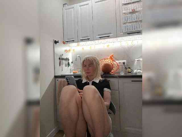 womens's live room