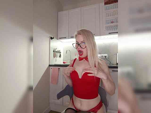 CheapSlutOnline webcam
