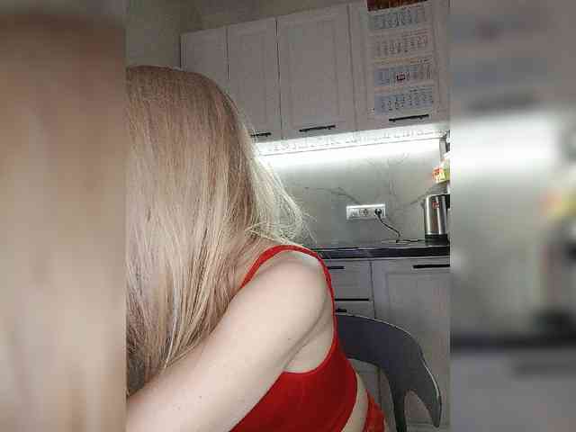 CheapSlutOnline webcam