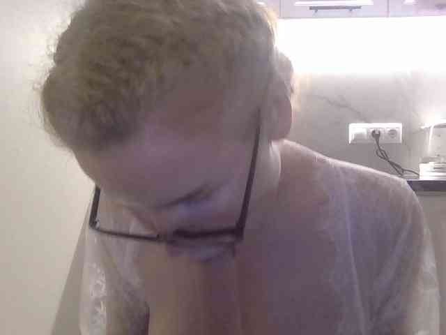 WomenS webcam