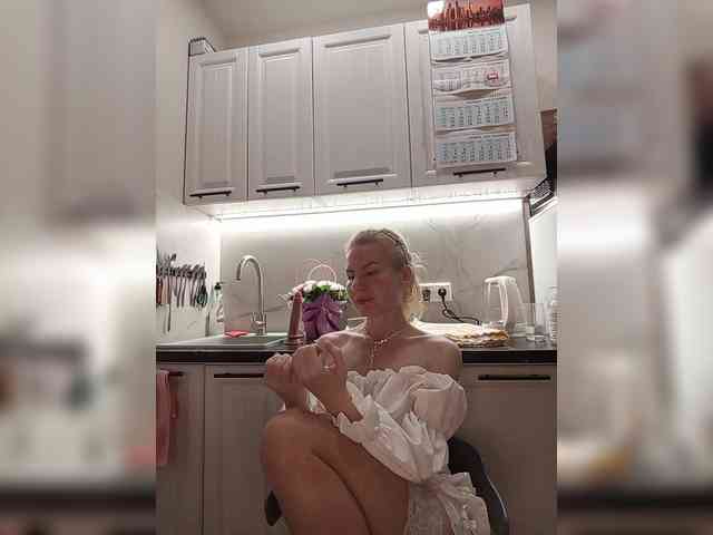 WomenS webcam