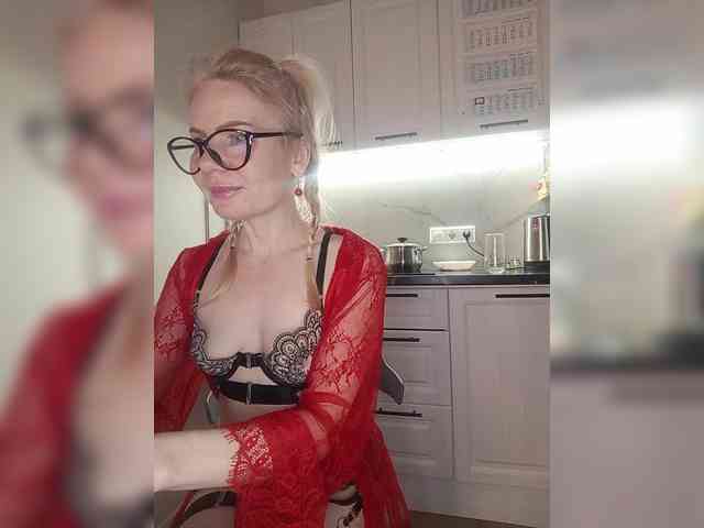 CheapSlutOnline webcam