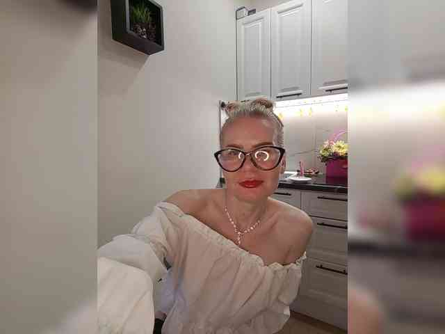 WomenS webcam