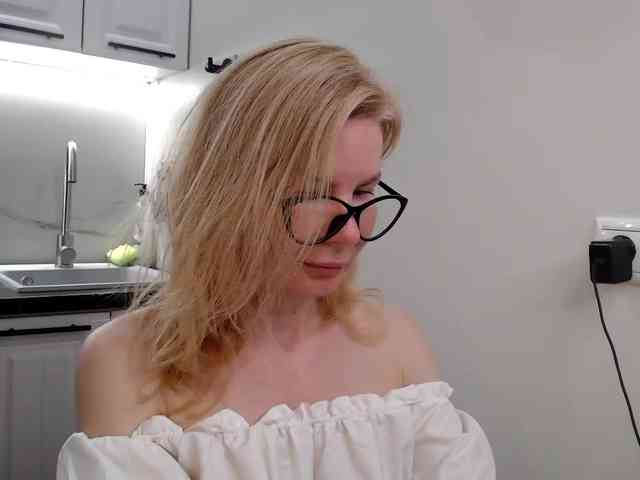 WomenS webcam