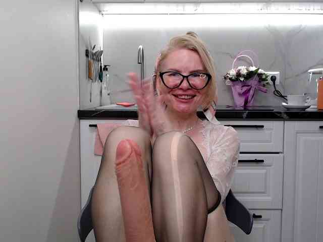 WomenS webcam