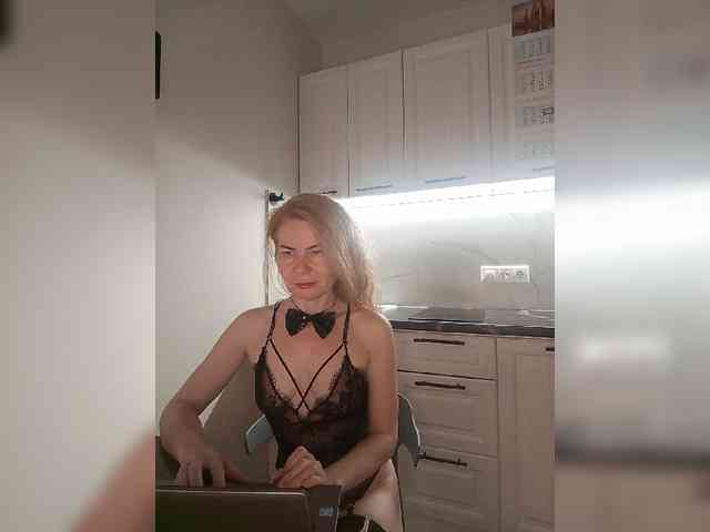 WomenS webcam