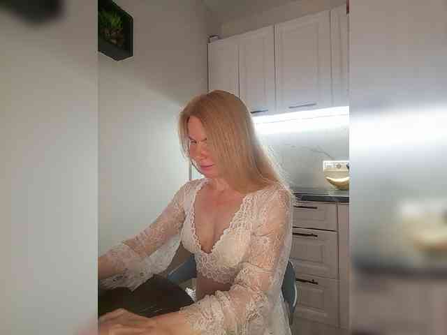 WomenS webcam