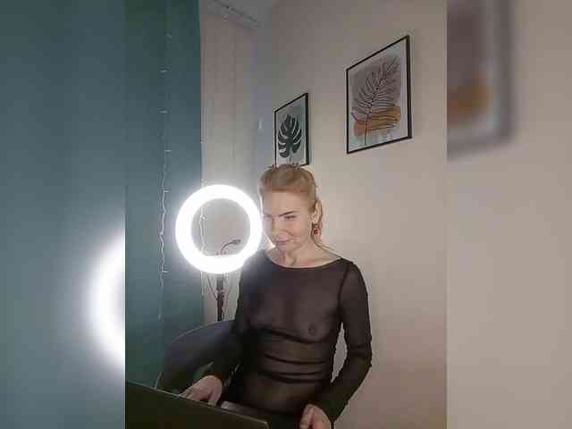 WomenS webcam