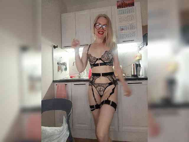 CheapSlutOnline webcam