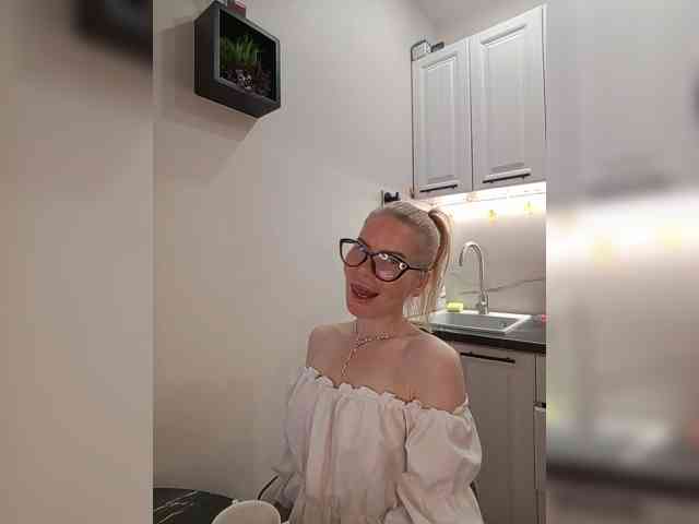 WomenS webcam