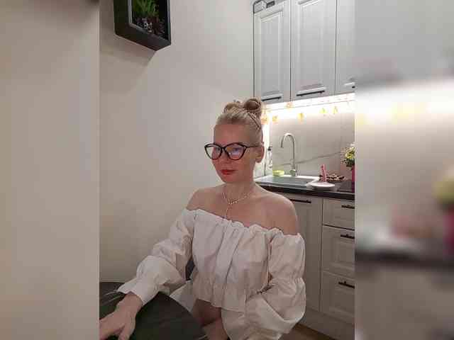 WomenS webcam