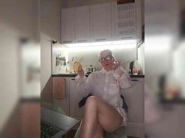 WomenS webcam