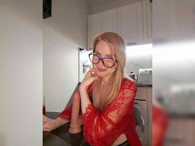 WomenS webcam