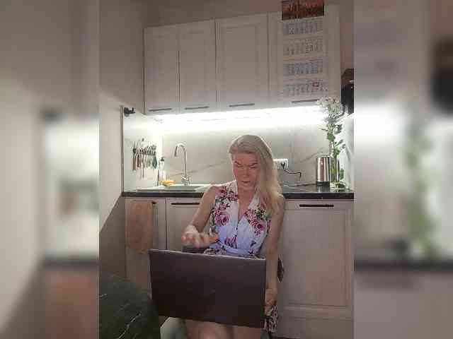 WomenS webcam