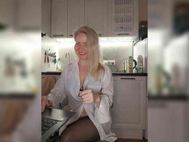 WomenS webcam