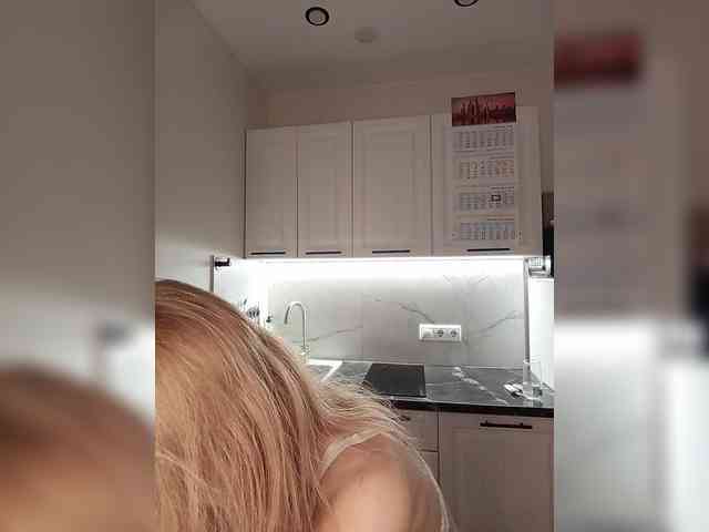 WomenS webcam