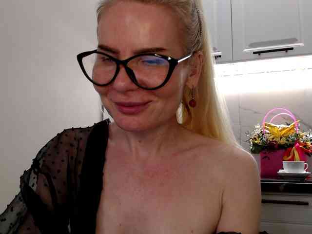 WomenS webcam