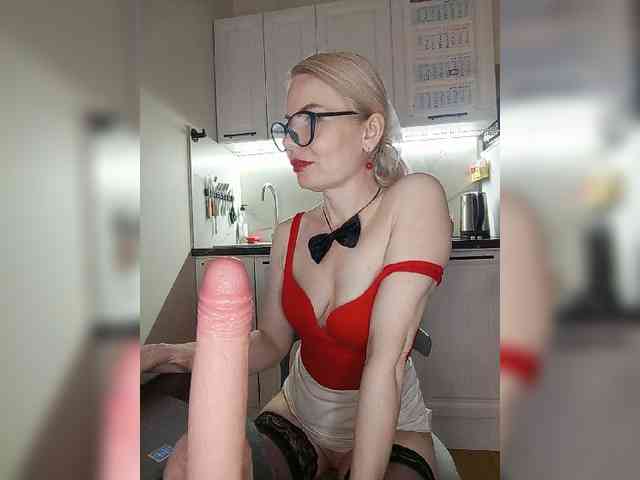 CheapSlutOnline webcam