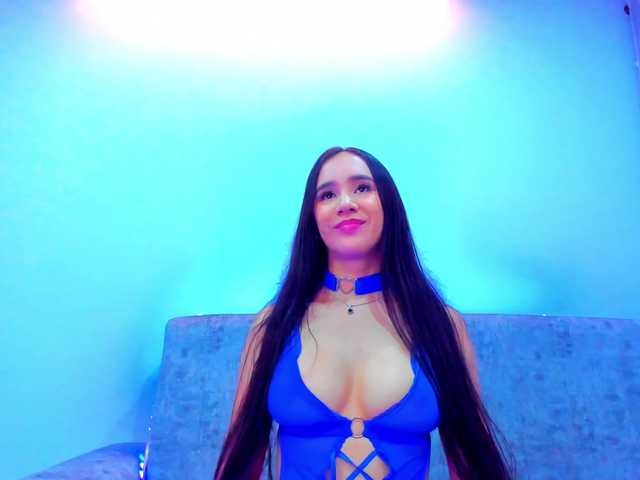 Niki-White live cam on BongaCams