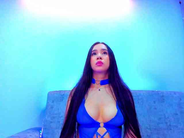 Niki-White webcam
