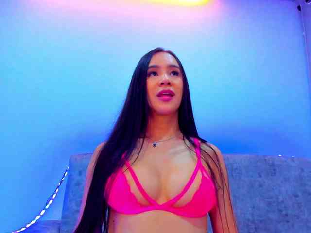 Niki-White webcam