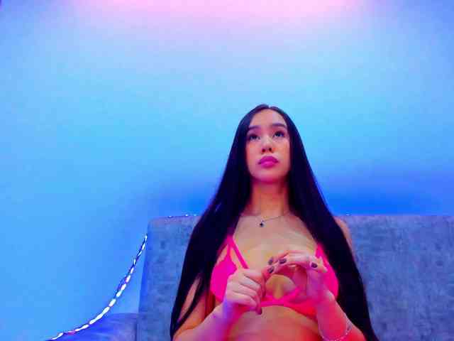 Niki-White webcam