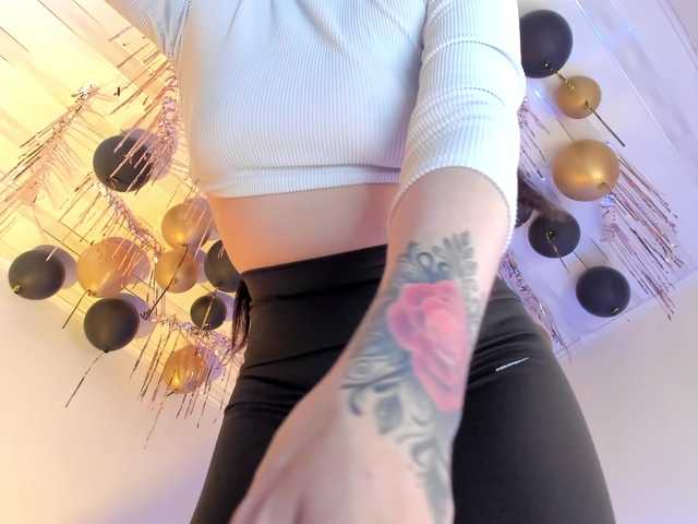 flylia01 live cam on BongaCams