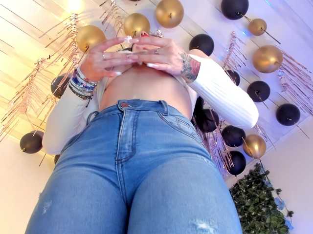 flylia01 live cam on BongaCams