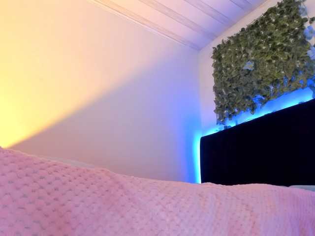 flylia01 live cam preview