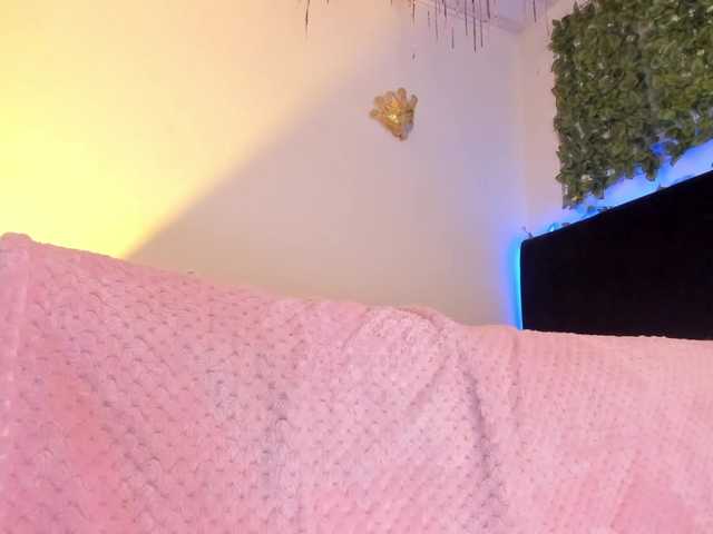 flylia01 live cam on BongaCams