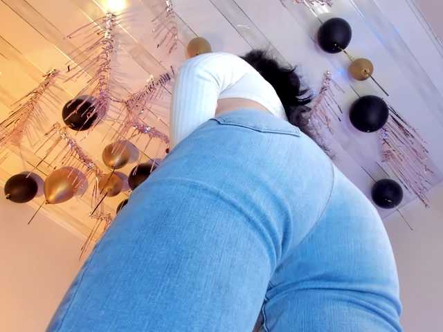 flylia01 live cam on BongaCams