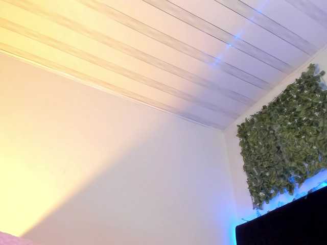 flylia01 live cam on BongaCams