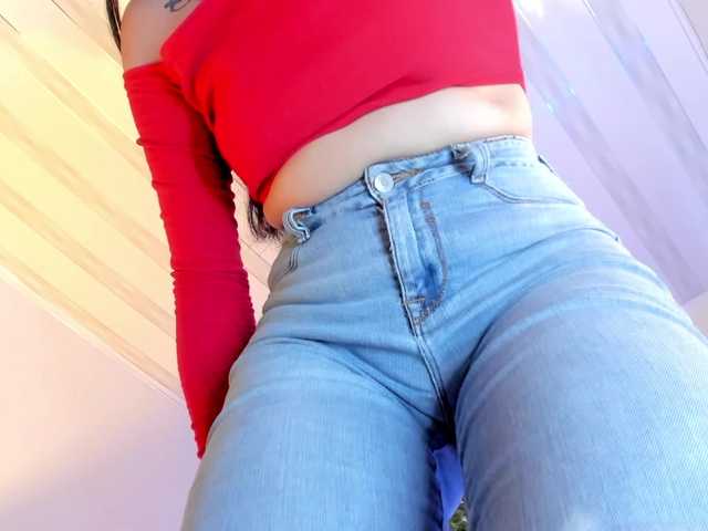 flylia01 live cam on BongaCams